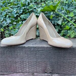 Stuart Weitzman patent leather wedge pumps - size 8M